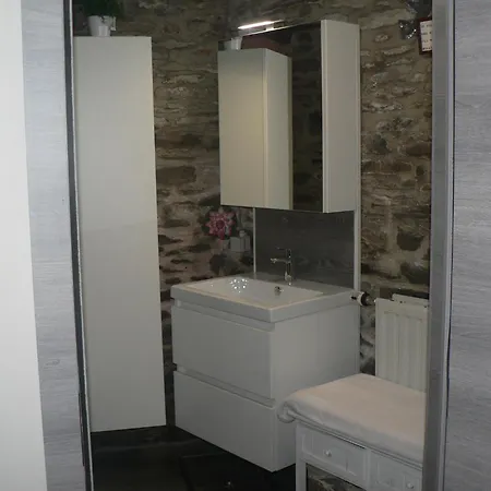 Forest Hideaway, Baillamont, Cleaning Included * Baillamont
